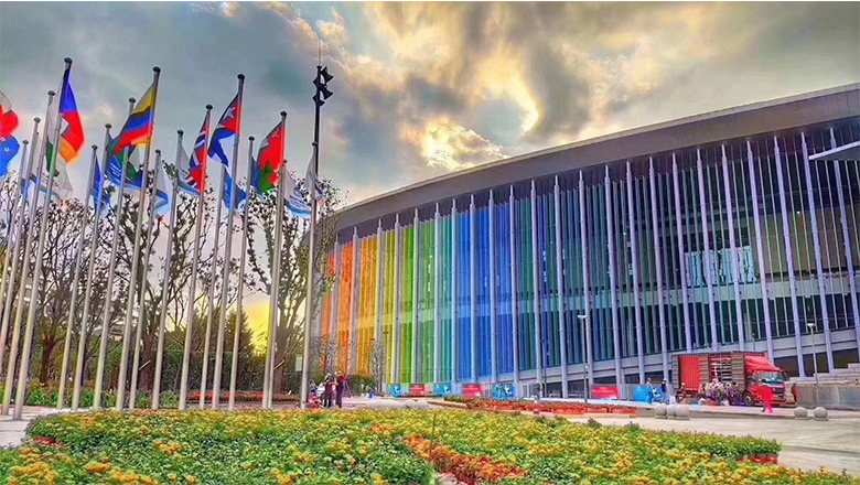 传递世界文化 利博官网为进博添彩